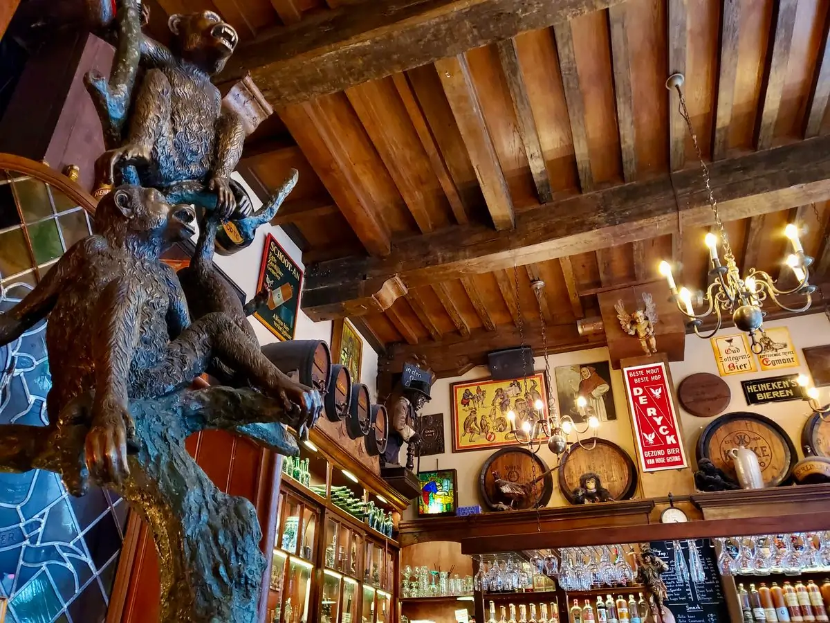 Close-up of In ’t Aepjen’s timber beams and brick side walls