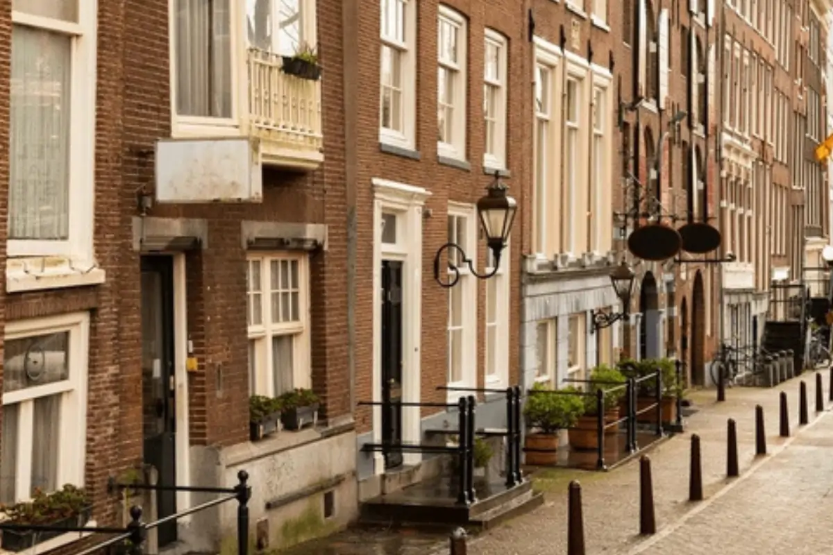 Amsterdammertjes still visible in Amsterdam