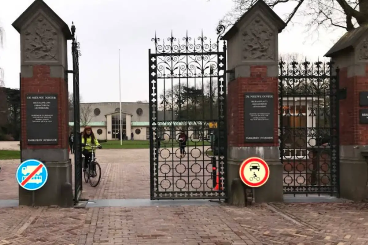 De Nieuwe Ooster Cemetery Amsterdam