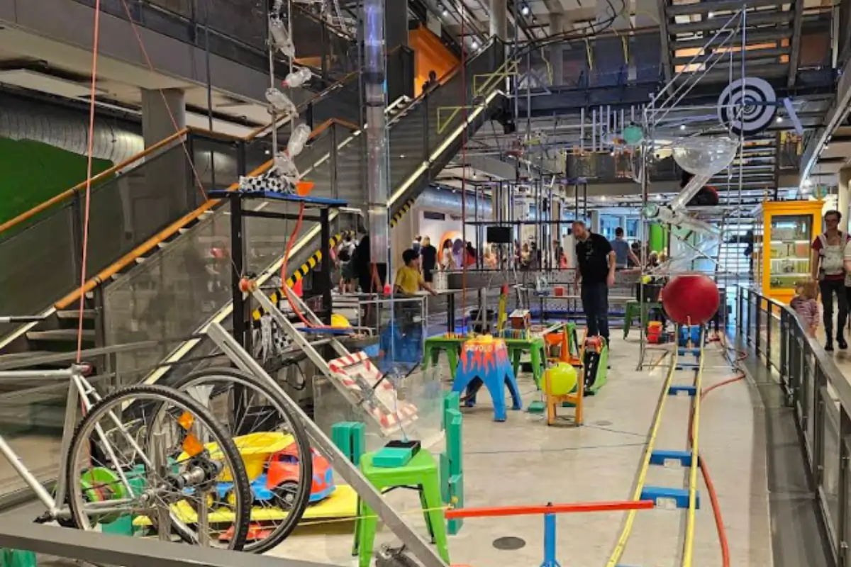 NEMO Science Museum-Oosterdok