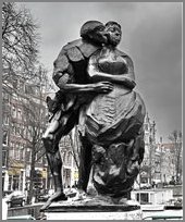 Statue of Bredero on the Nieuwmarkt
